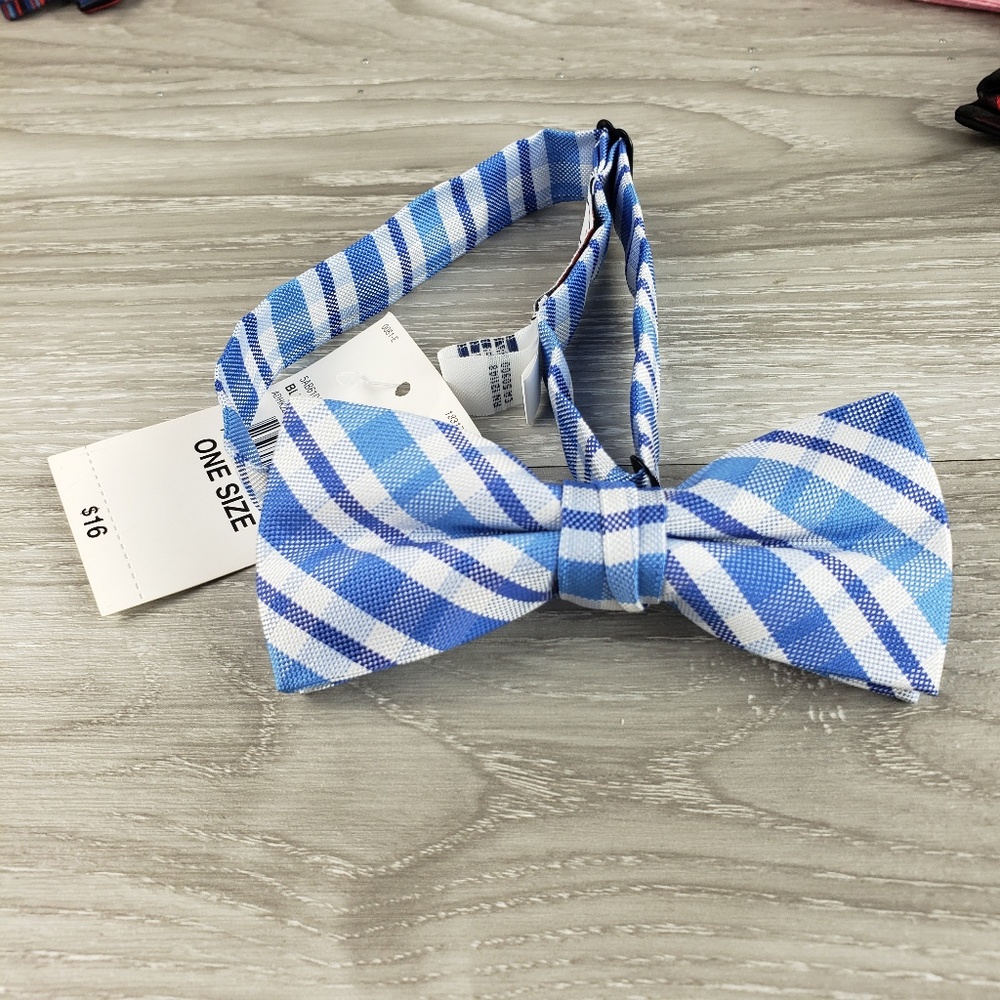 Izod bow tie blue and white stripes